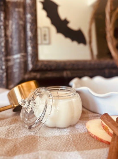 LIMITED EDITION GLASS PUMPKIN 5OZ OLD FASHIONED APPLE PIE SOY WAX CANDLE