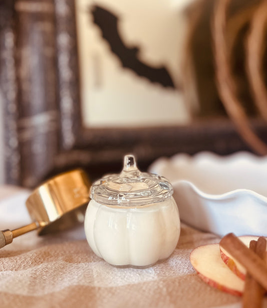 LIMITED EDITION GLASS PUMPKIN 5OZ OLD FASHIONED APPLE PIE SOY WAX CANDLE