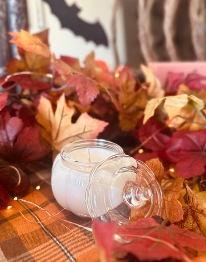 LIMITED EDITION GLASS PUMPKIN 5OZ OAK GLEN LEAVES SOY WAX CANDLE